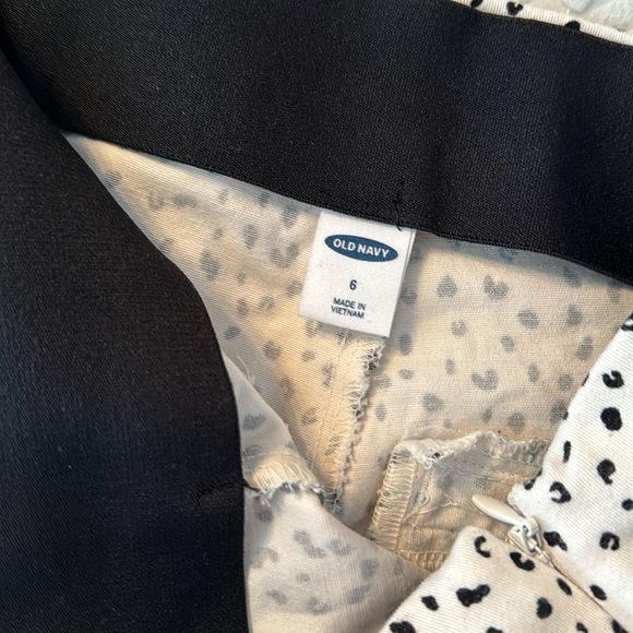 Old Navy Pixie Black and White Pants - Picture 3 of 4
